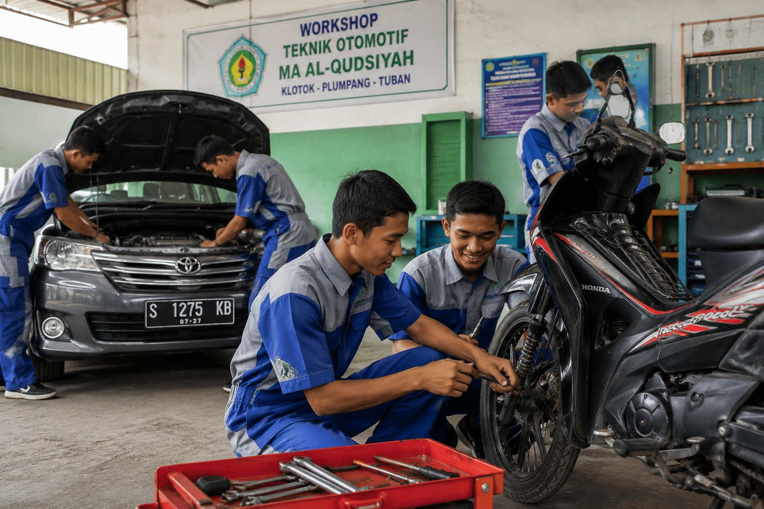 Praktik teknik mesin otomotif